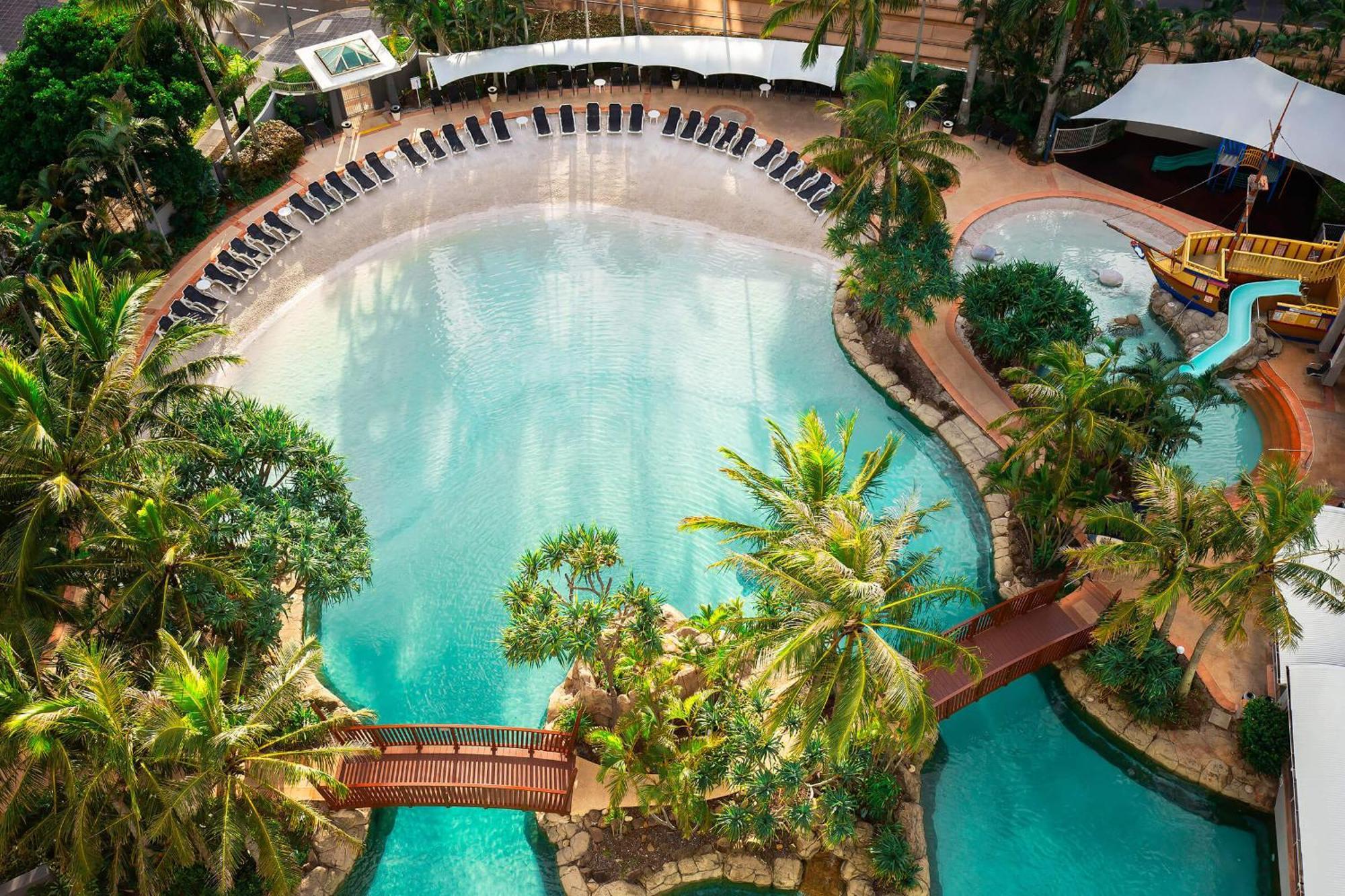 Holiday Holiday Crown Towers Gold Coast Buitenkant foto