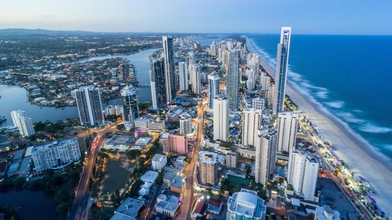 Holiday Holiday Crown Towers Gold Coast Buitenkant foto