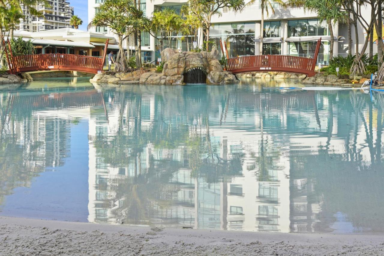 Holiday Holiday Crown Towers Gold Coast Buitenkant foto